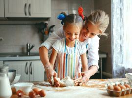Rodičovství v čase pandemie: Jak sobě i dětem usnadnit a zpříjemnit pobyt doma