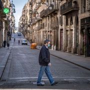 V Barceloně si letos asi na "overturismus" stěžovat nebudou