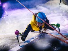 Na Čerňáku vyrostla ledová stěna. O víkendu se dá vyrazit na himálajskou expedici