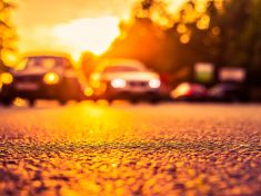 Horko ve městech zvyšuje emise z aut. U dieselů až osmnáctkrát