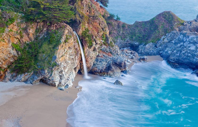 Sníte o prázdných romantických plážích? Přesně takové najdete v Big Sur