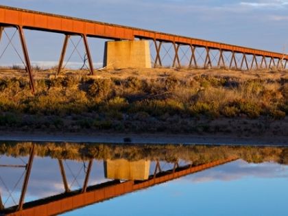 Saltscapes – zrcadla odrážející krásu dramatického nebe nad solným jezerem v Austrálii