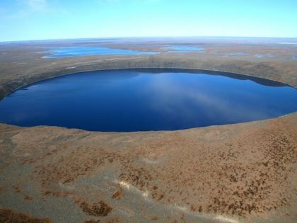 Průzračné jezero plné tajemství: Tajemný kráter Pingualuit