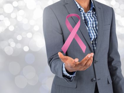 Rakovina prsu může postihnout i muže. S větší pravděpodobností ty neplodné