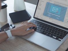 Nigerijci bojují proti pověsti kyberzločinců. Policie jde ale často po nevinných