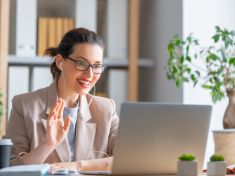 Britové, kteří pracují na home office, chtějí mít zákonné právo na odpojení