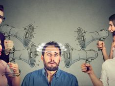 Zachyťte je dřív, než se nakazí: Vědci testují vakcíny proti fake news