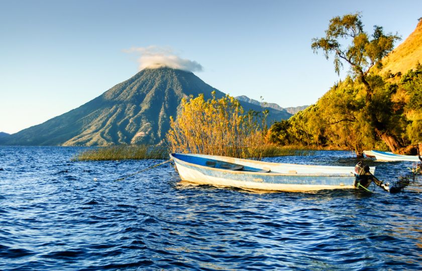 Potřebujete smýt své hříchy? Navštivte jezero Atitlán