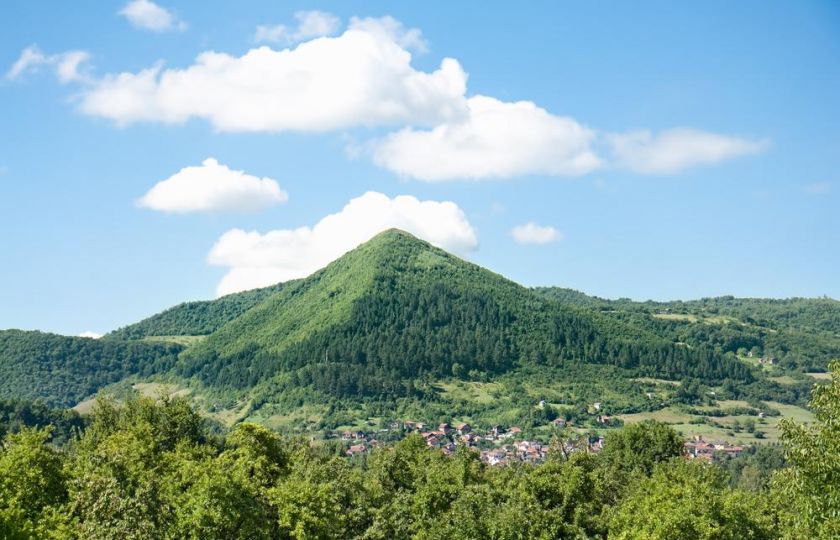 Petr Sumito Mikulka: Kouzlo bosenských pyramid – téměř všechno je jinak?