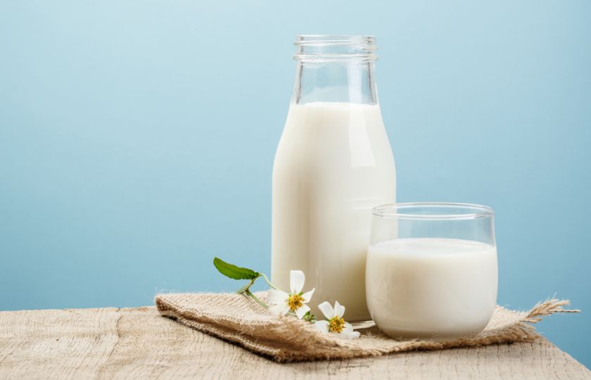 Vápníková pohádka. Krmí nás tím od malička, ale je mléko opravdu dobré na kosti?