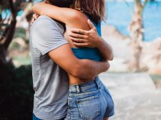 Proč sexuální touha s blížícím se létem stoupá