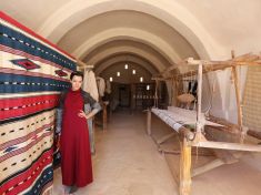 Dary pouště - tkaní v Tunisu a Indii