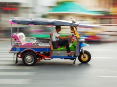 Držte si klobouky, tohle je srílanský tuk-tuk