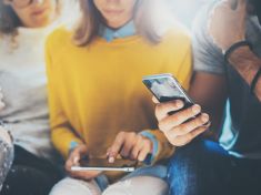 Fenomén nomofobie! Jak moc je závislost na mobilu nebezpečná