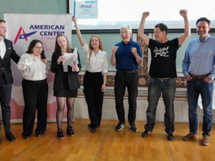 Studenti Anglo-American University v Praze vyhráli soutěž JA StartUp 2022/2023, ČR budou reprezentovat v Istanbulu