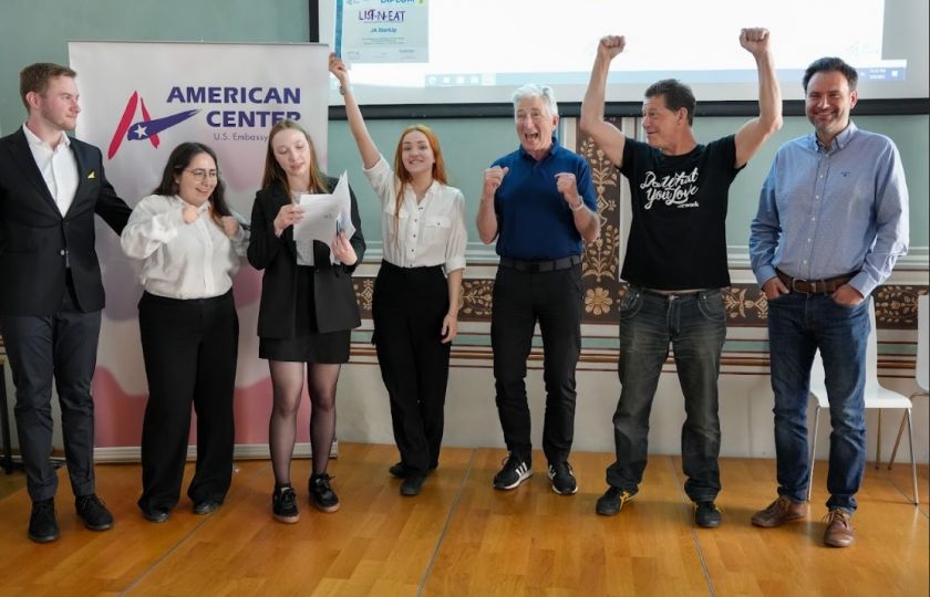 Studenti Anglo-American University v Praze vyhráli soutěž JA StartUp 2022/2023, ČR budou reprezentovat v Istanbulu