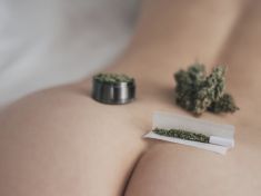 Vědci tvrdí: dejte si konopí, budete mít větší chuť na sex