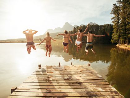 Léto, alkohol, skoky do vody – nebezpečná kombinace!