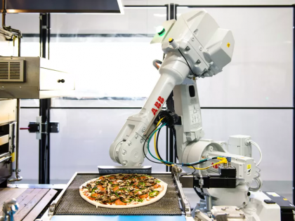 Společnost, kde pizzu vyrábějí roboti, získala investici 48 milionů dolarů