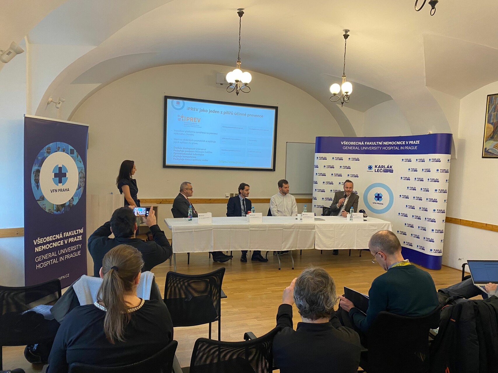 fdcfedeb 71c4 4976 bba2 e990537aea25