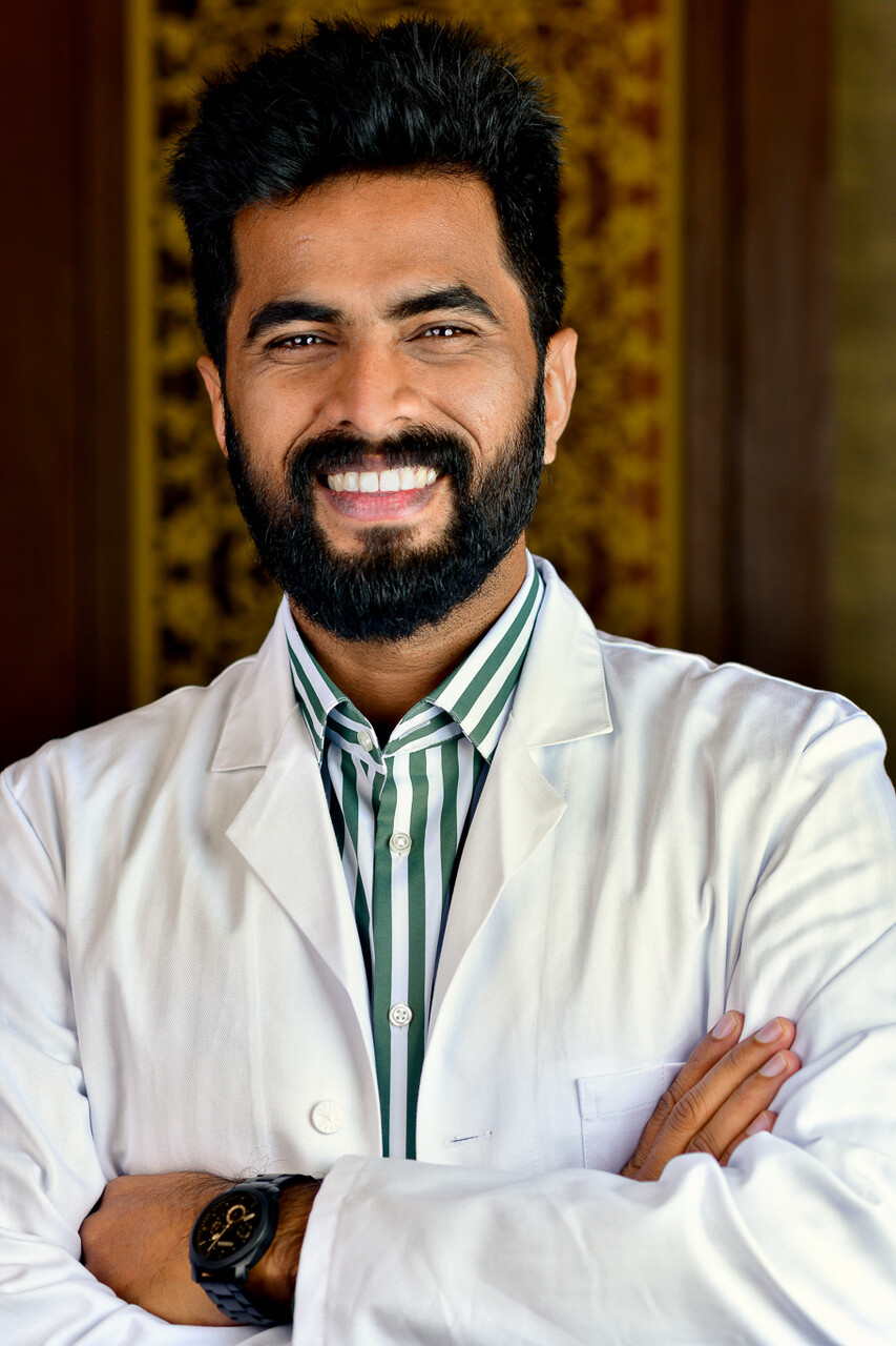 dr. utamsha vp. lowres 700kb