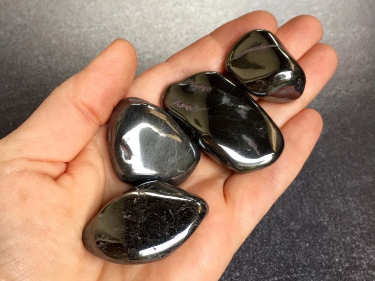 kopie souboru 7881 4 tromly z mineralu hematit troml