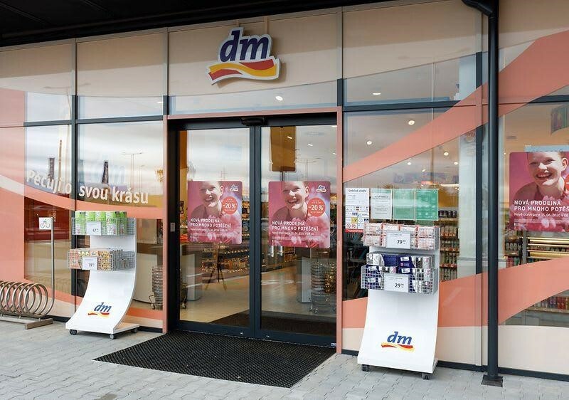 30 let dm drogerie dm spolecne 03