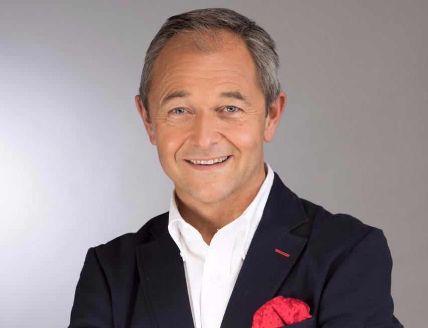 b1y3a1239
