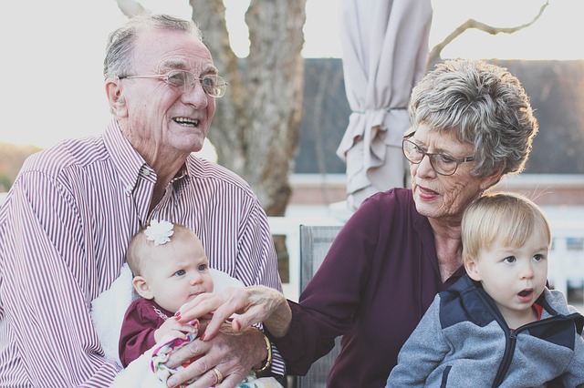 grandparents 1969824 640