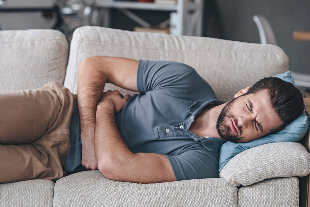 Vědci zkoumali vliv probiotik na vývoj a léčbu syndromu dráždivého tračníku. bolest bricha shutterstock 379852495