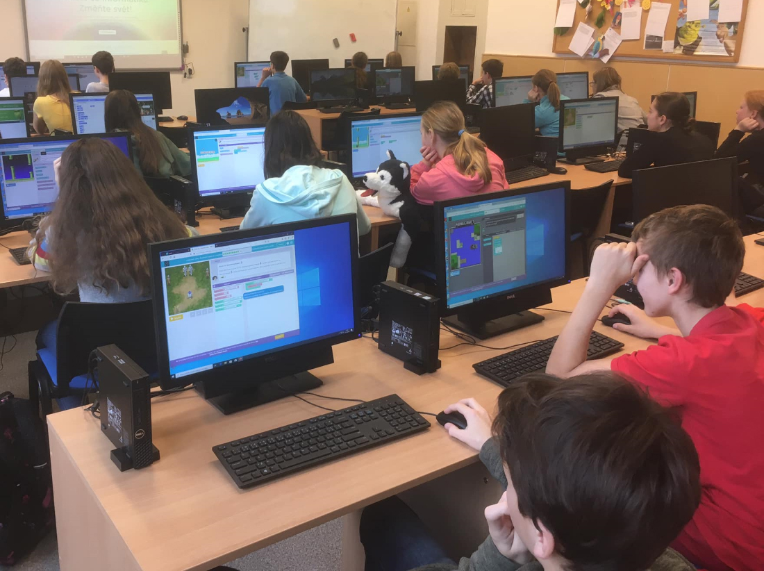 Hodina kódu obecně dětem ukáže to, že programování není o nudném koukání do příkazového blikajícího řádku, říká Karel Klatovský microsoft hoc image006 9x7cm 300dpi 2