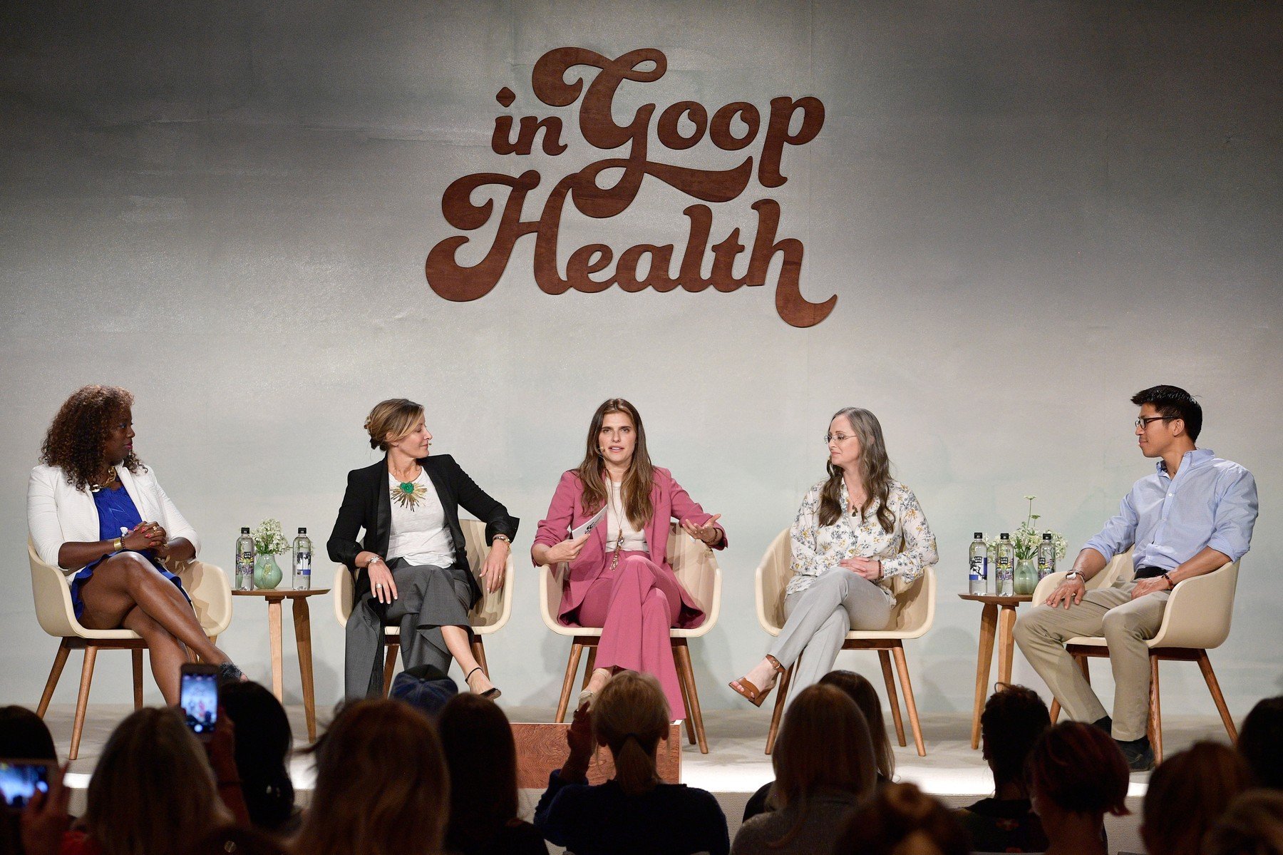 Panel o přínosu konopí: Kimberly Dillonová, Cindy Capobiancová, Lake Bellová, Samantha Millerová a Jeff Chen bell goop