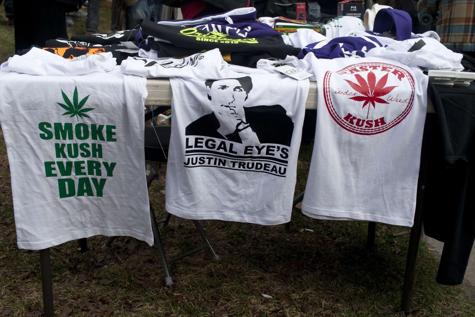 Premiér Justin Trudeau prodal svůj mladický pohled a nyní plní legalizační slib voličům kanada legalizace