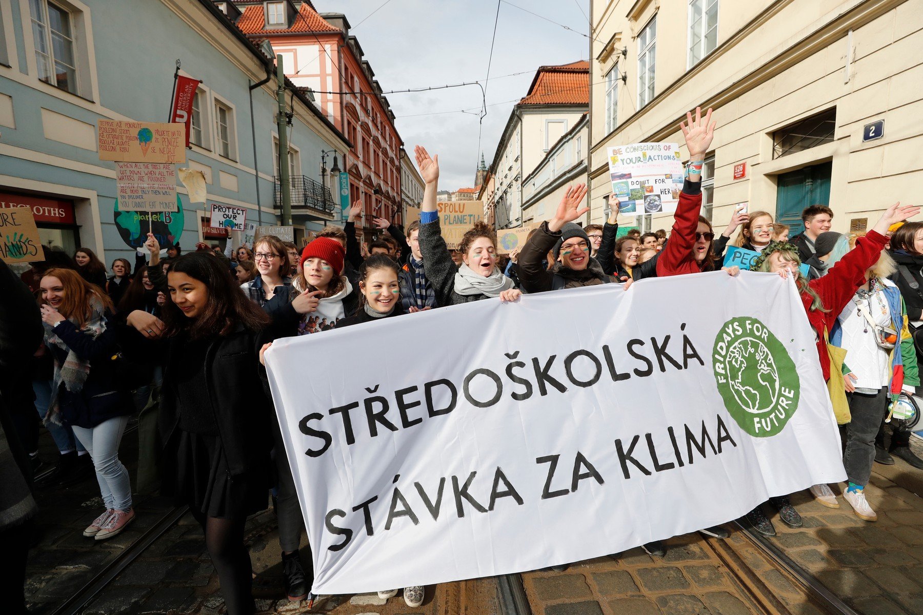 demoska 0420341712