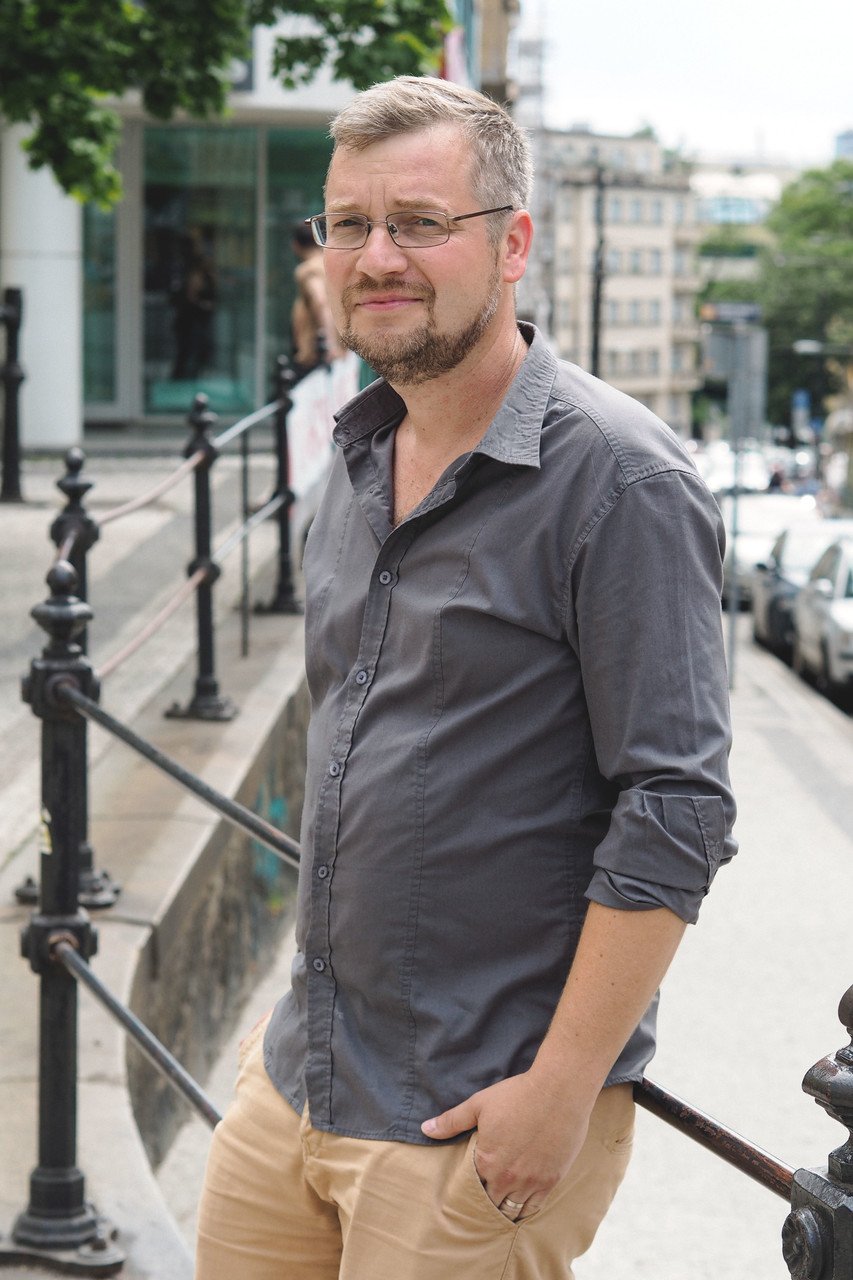 První reakcí byl strach až nenávist. Ve druhé vlně posílilo přesvědčení, že ty problémy se nás týkají, i když jsou daleko, a možná by se mělo pomáhat víc, říká o pohledu Čechů na migrační krizi Jan Mrkvička mrkvicka 2