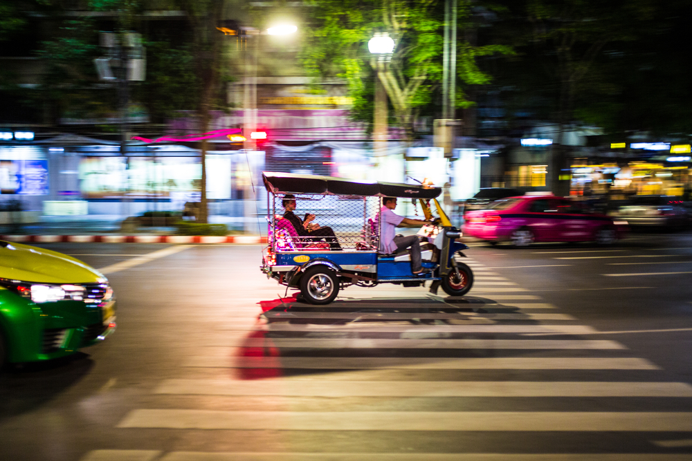 tuk tuk 571684150