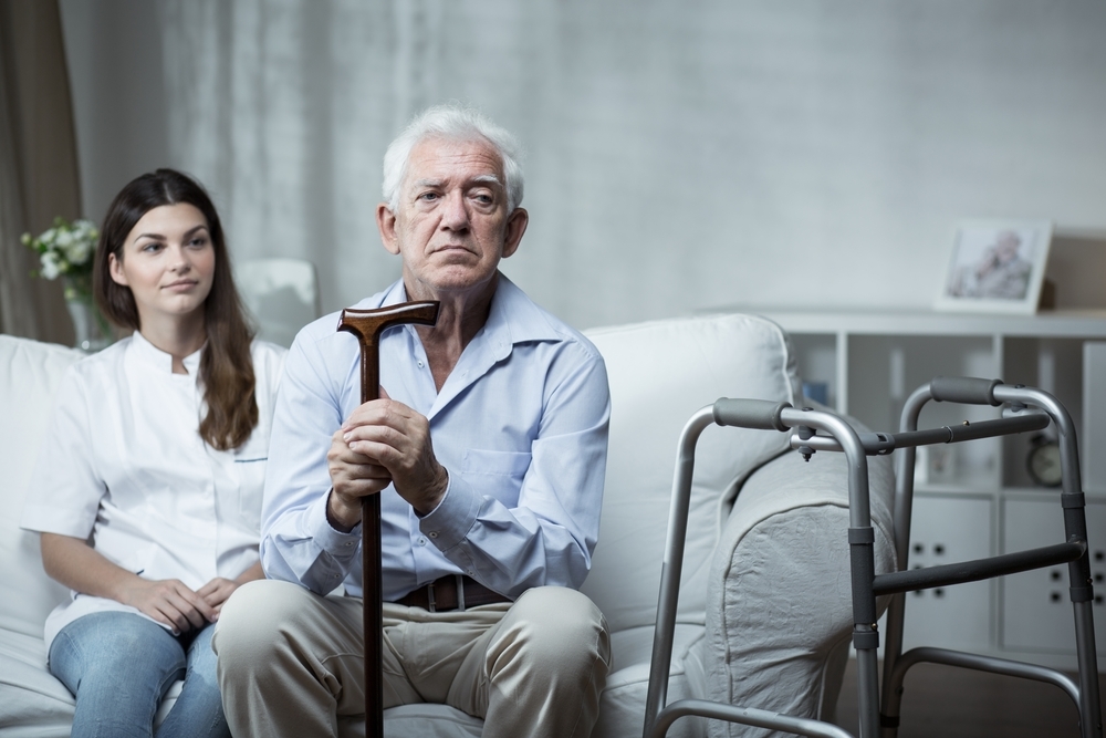 Jen v Praze žije 10 500 vdovců a 53 000 vdov. Jejich děti nemají čas je navštěvovat senior pomoc 328090655