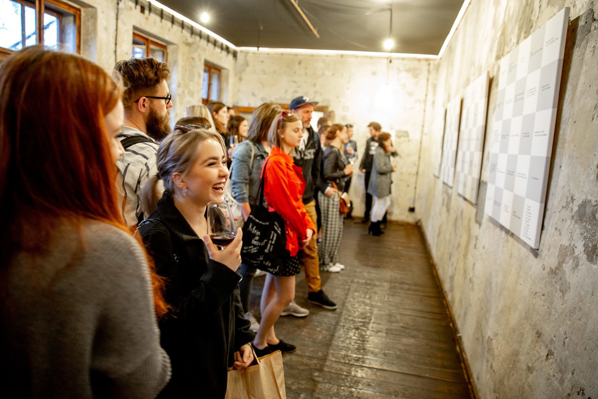 Díla Petra Soukupa na vernisáži v Kavárně, co hledá jméno. Foto: Vojtěch Tesárek vystava soukup
