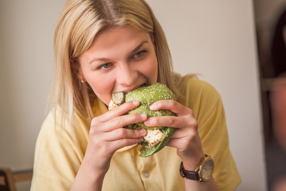 Houska s hovězím? Ve fast foodech teď frčí spíš masové náhražky veggi burger 455199598