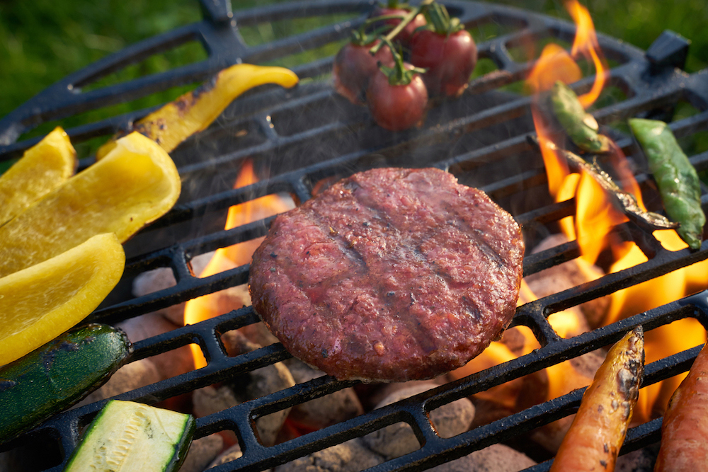 Hlavně tomu nikdo neříká "rostlinné maso". A to je dobře. mana burger grill