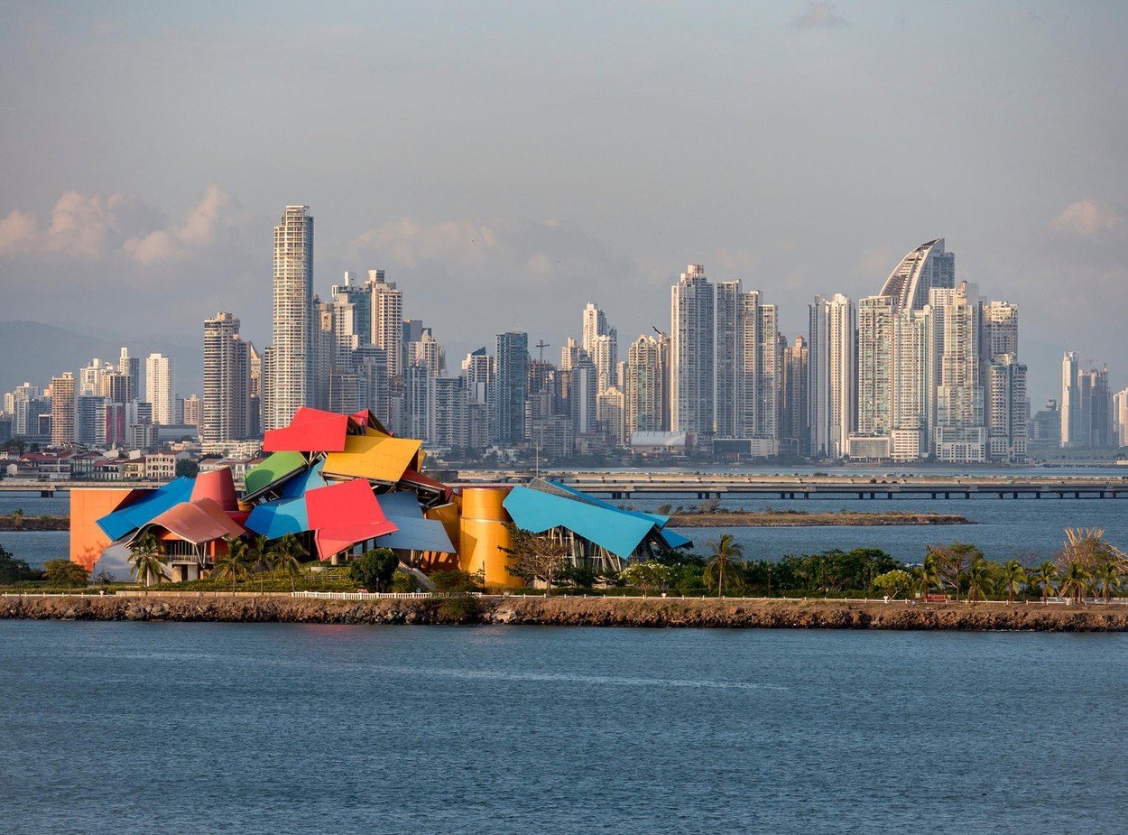 gehry panama 0347260751