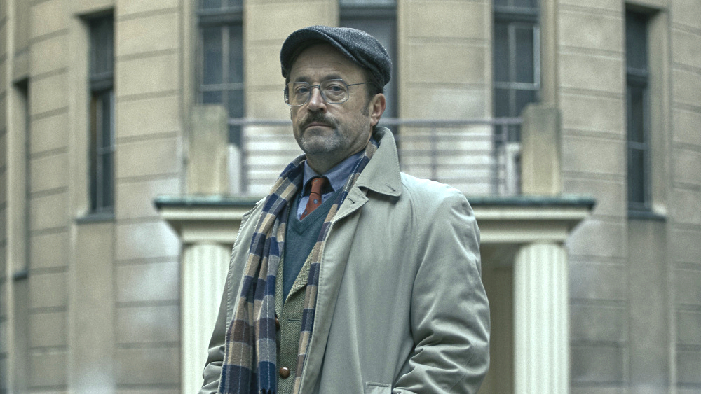 Jako Gerald Lloyd v seriálu HBO Bez vědomí bezvedomi nykl