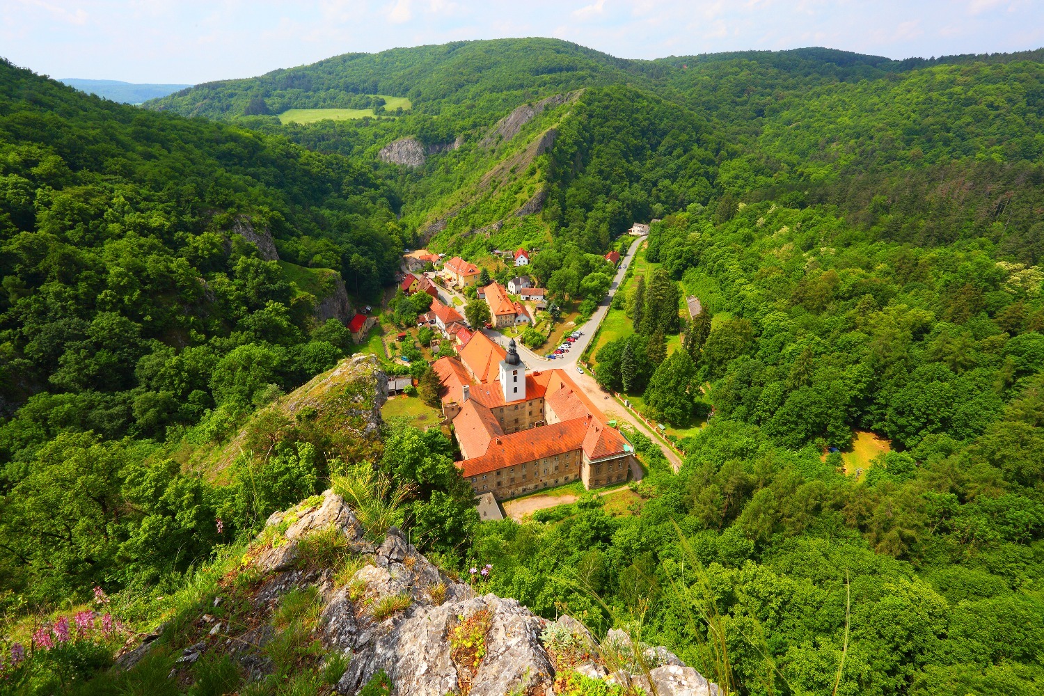 m shutterstock 141663154