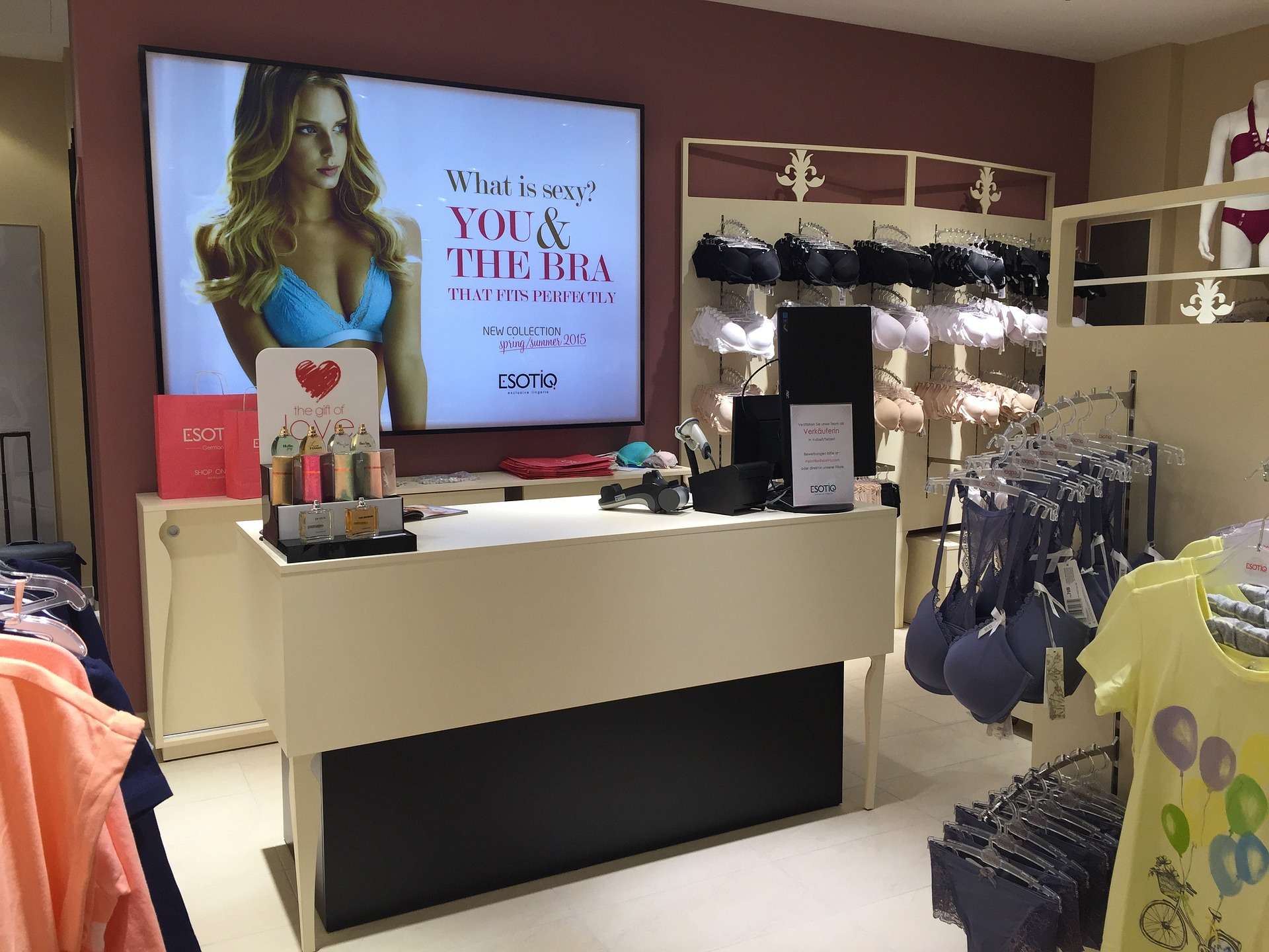 retail 703589 1920