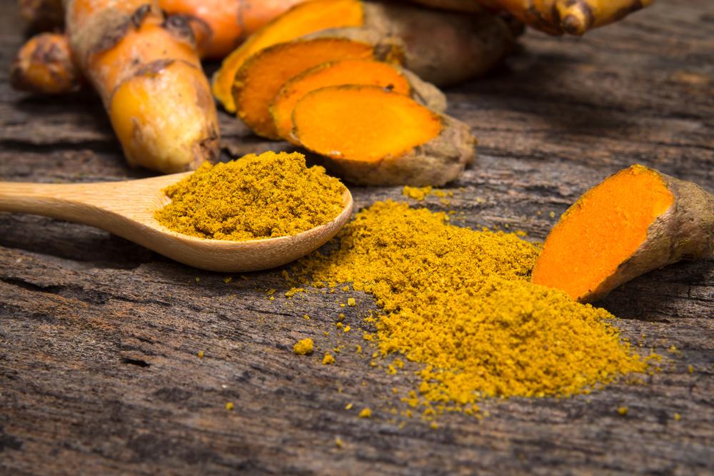 Jak funguje tento zázračný lék proti nachlazení vědci zatím neví, ale jakmile dostanete rýmičku, ihned po kurkumě sáhněte. elixir zdravi shutterstock 319292966