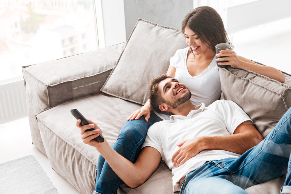 Empatická přesnost má ale i své výhody. Obzvláště prospěšná je, když pár pracuje na společném výsledku. happy couple shutterstock 509724559