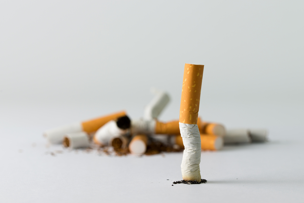Chcete přestat kouřit? Zkuste inhalovat olej z černého pepře a chuť na cigaretu se sníží. koureni pepr shutterstock 263266754