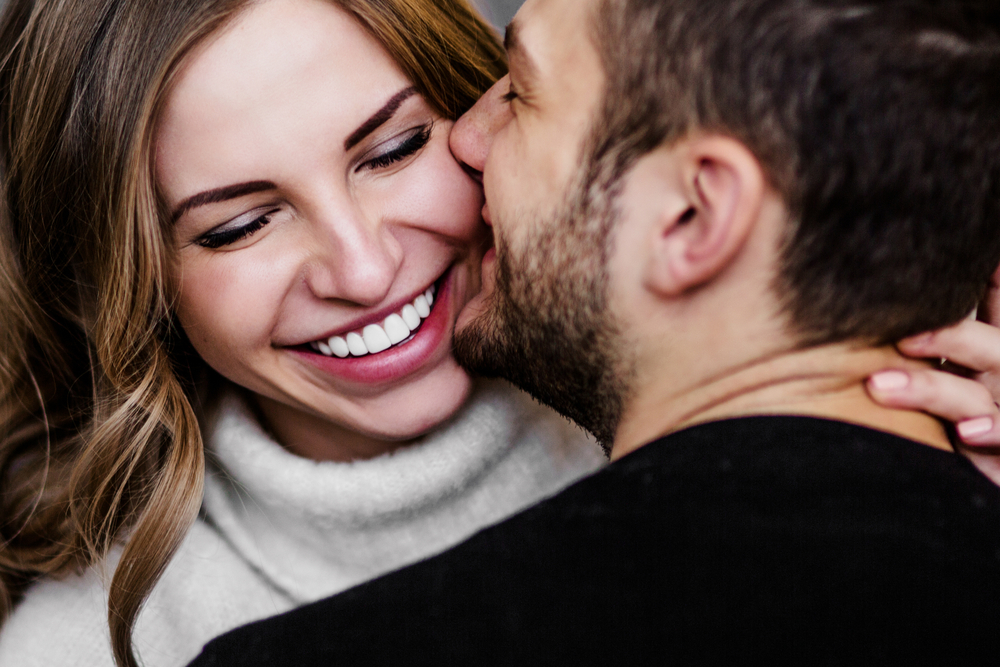 Dostali jsme jako dar schopnost milovat, a čím dříve a důkladněji ji začneme rozvíjet a trénovat, tím lepšími mistry se staneme. Tak jako se učíme mluvit nebo chodit. love shutterstock 573174106