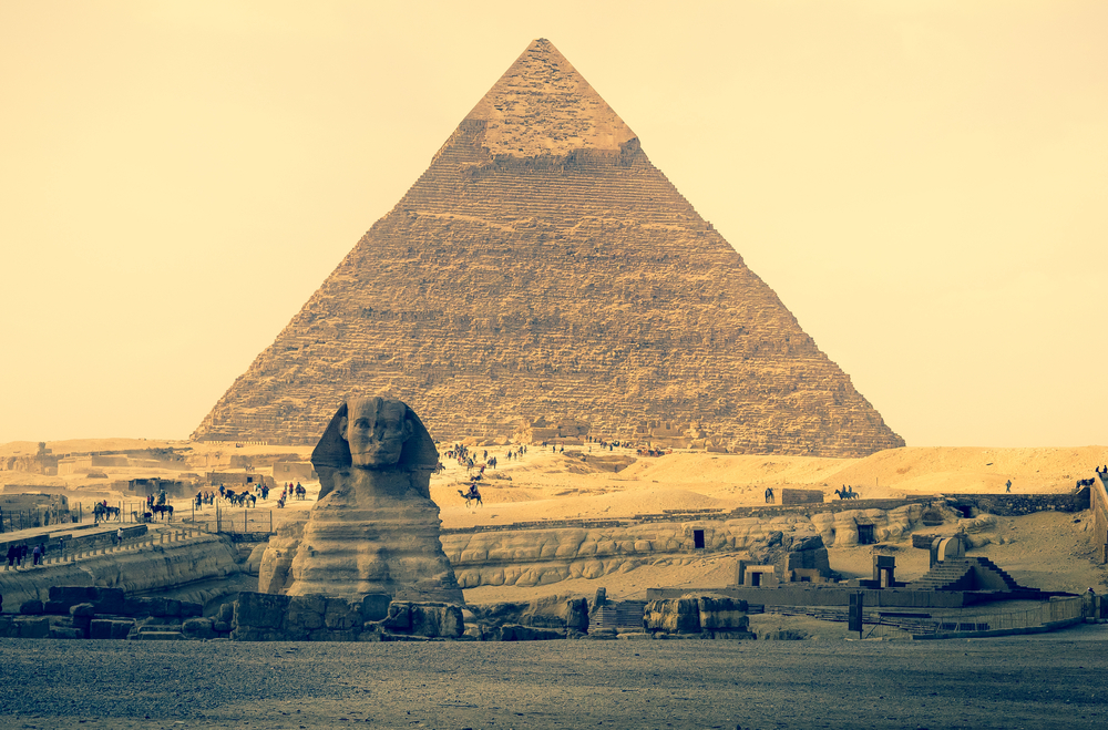 pyramida shutterstock 526410997