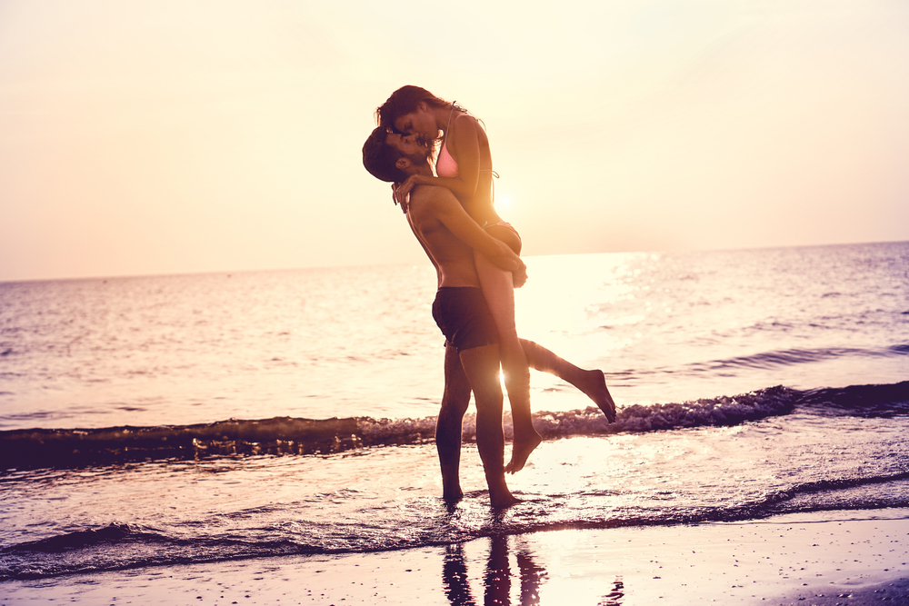 Co je léto bez nějakého platonického románku? sex leto google shutterstock 608355992